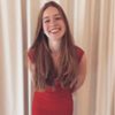 Julie  zoekt een Kamer / Studio / Appartement in Utrecht