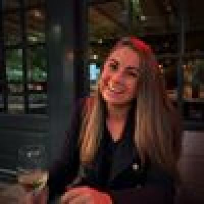 Jade is looking for a Rental Property / Apartment / HouseBoat in Utrecht