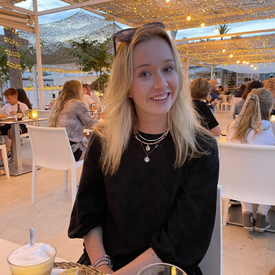 Karlijn zoekt een Kamer / Studio / Appartement in Utrecht