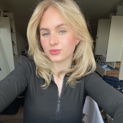 Vanessa is looking for a Room / Studio / Apartment in Utrecht